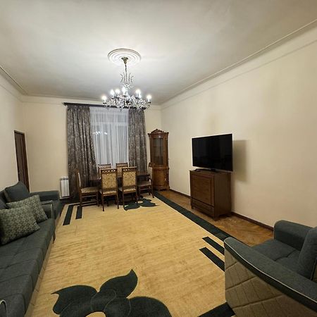 Apartments On Paronyan 15 Jerevan Buitenkant foto